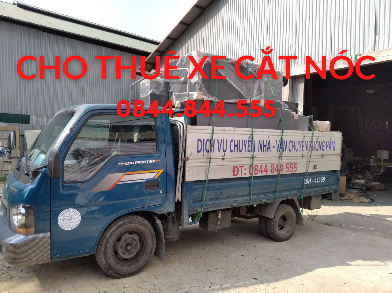 Dịch vụ xe cắt nóc chở hàng từ kho xưởng đến hầm chung cư